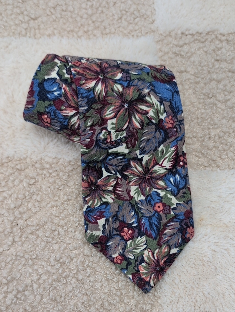 Vintage Royal Knight Necktie - Classic Professional Suit Accessory